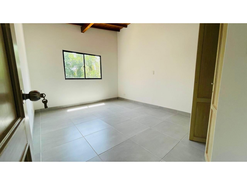 SE VENDE HERMOSO APARTAMENTO EN SURAMERICANA — foto 5
