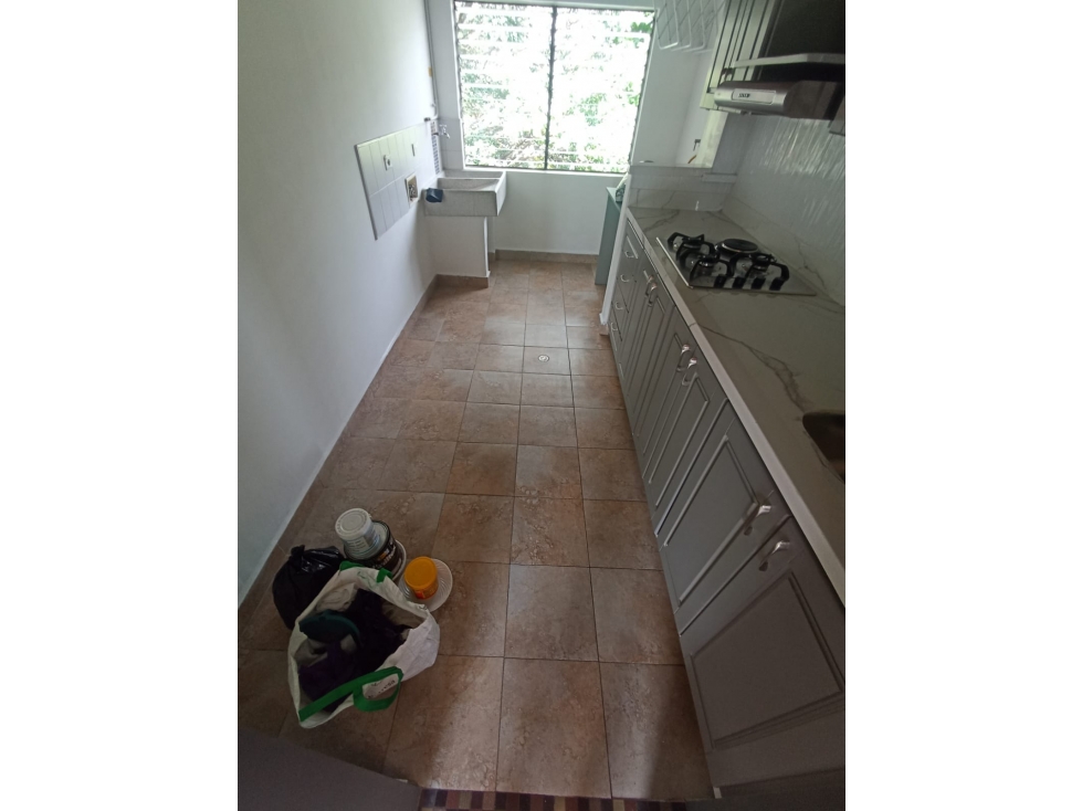 ¡SE VENDE APTO EN LAURELES-UNIDAD CERRADA! — foto 2