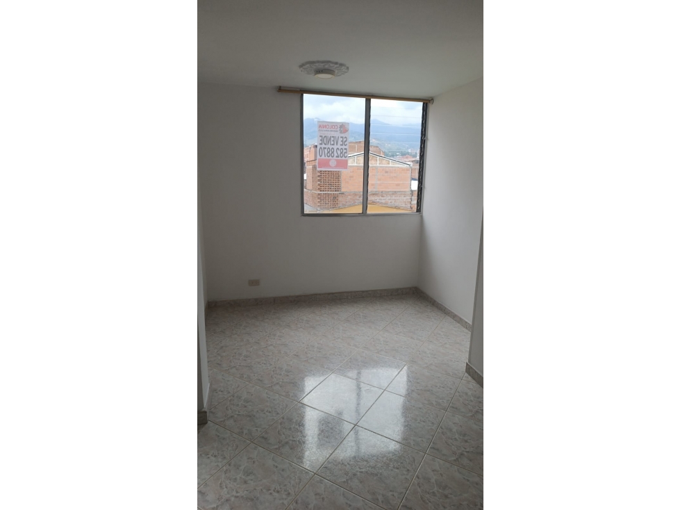 SE VENDE APTO EN SECTOR BELEN GRANADA — foto 4