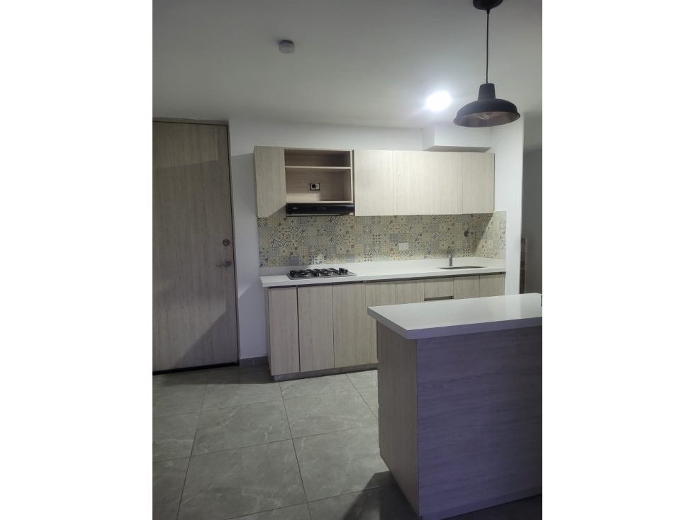SE ARRIENDA AMPLIO APTO EN LA ESTRELLA INMACULADA — foto 4