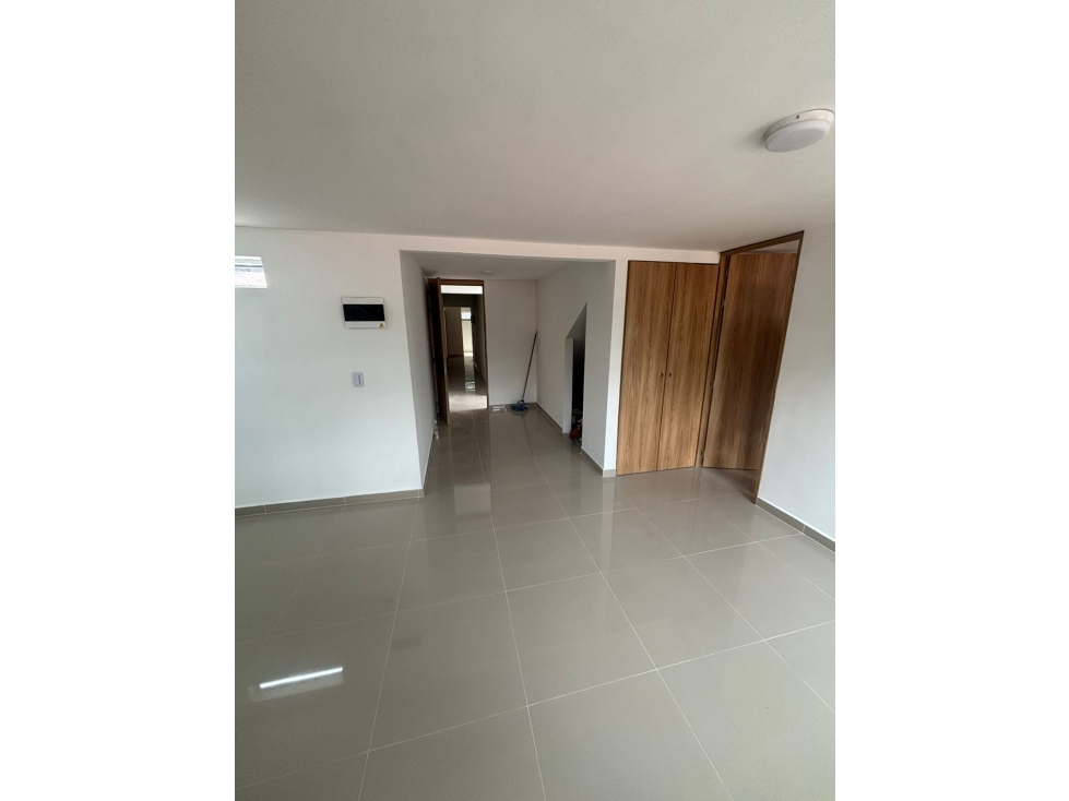 ¡SE ARRIENDA APTOESTUDIO EN LAURELES- SIMON BOLIVAR!