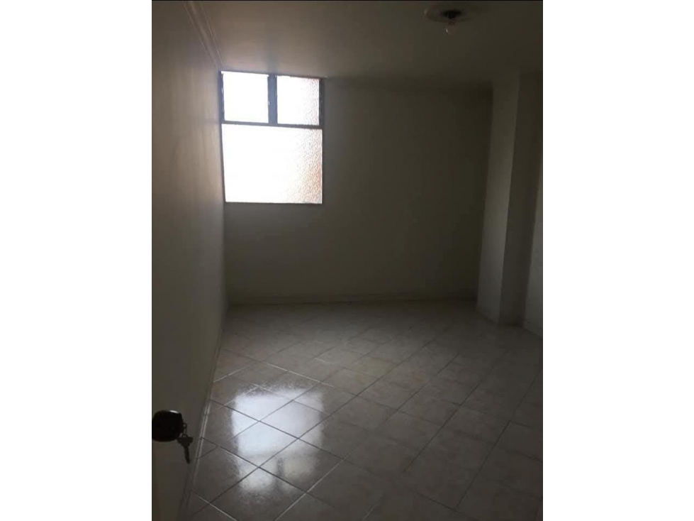 Se arrienda hermoso apartamento en los Colores — foto 4