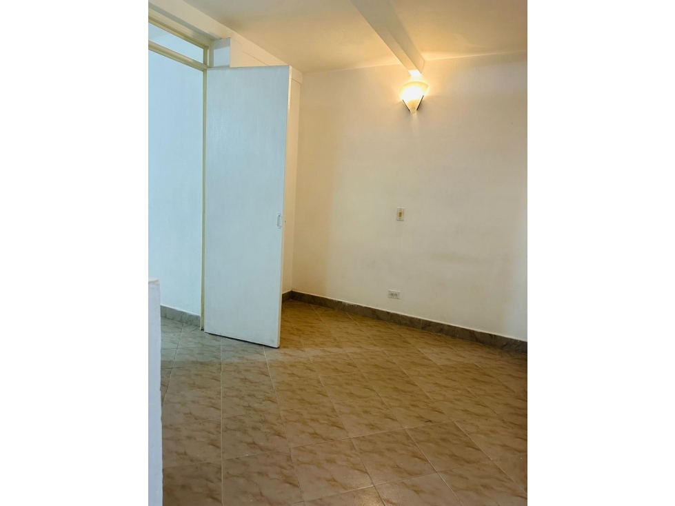 SE VENDE HERMOSO APTO EN CALASANZ — foto 6