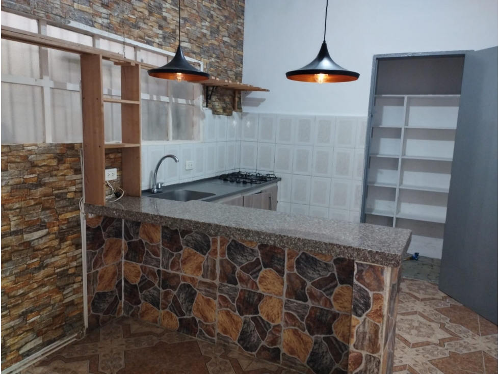 CASA EN ARRIENDO - CALAZANS