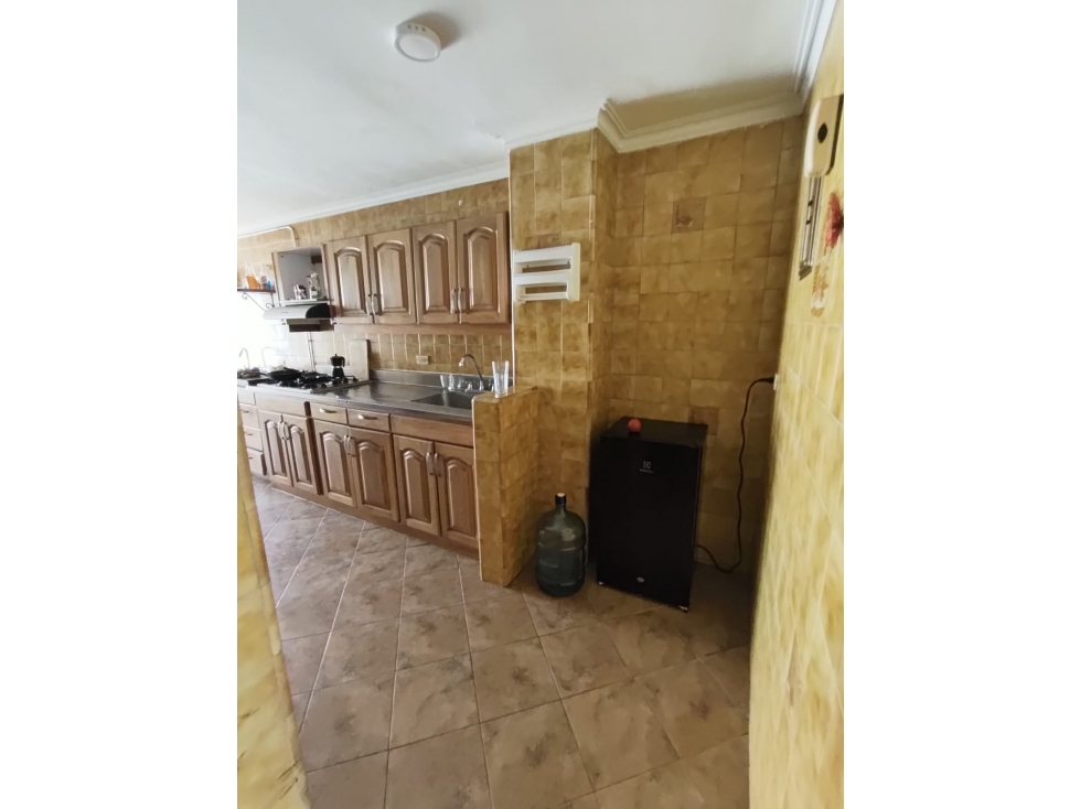 ARRIENDO HERMOSO APTO EN LAURELES A POCOS MINUTOS AV 80 — foto 4