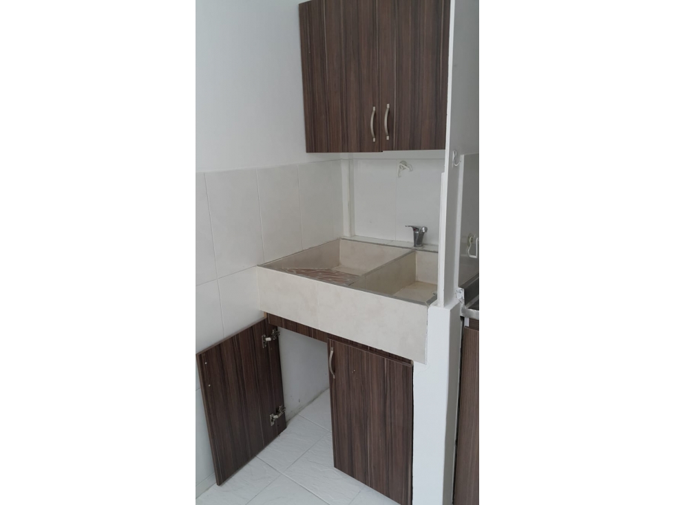 SE ARRIENDA APARTAMENTO CERCA A LA ESTACION DEL METRO — foto 4