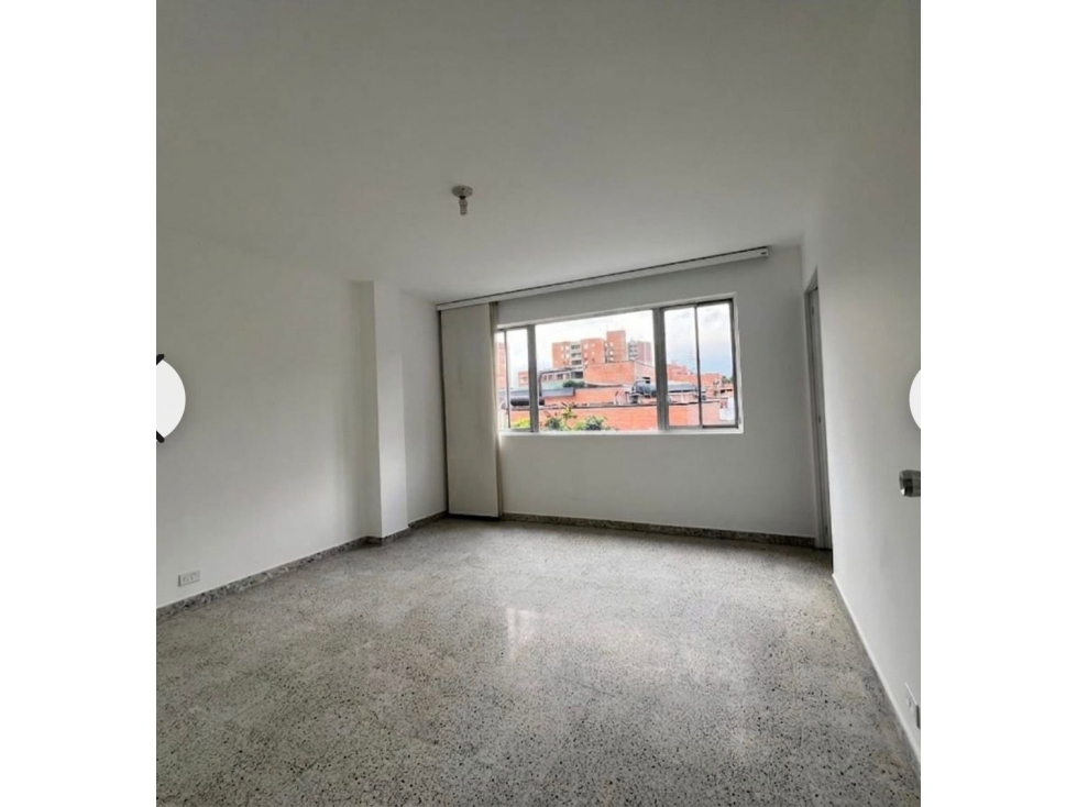 SE ARRIENDA APARTAMENTO EN LAURELES — foto 4