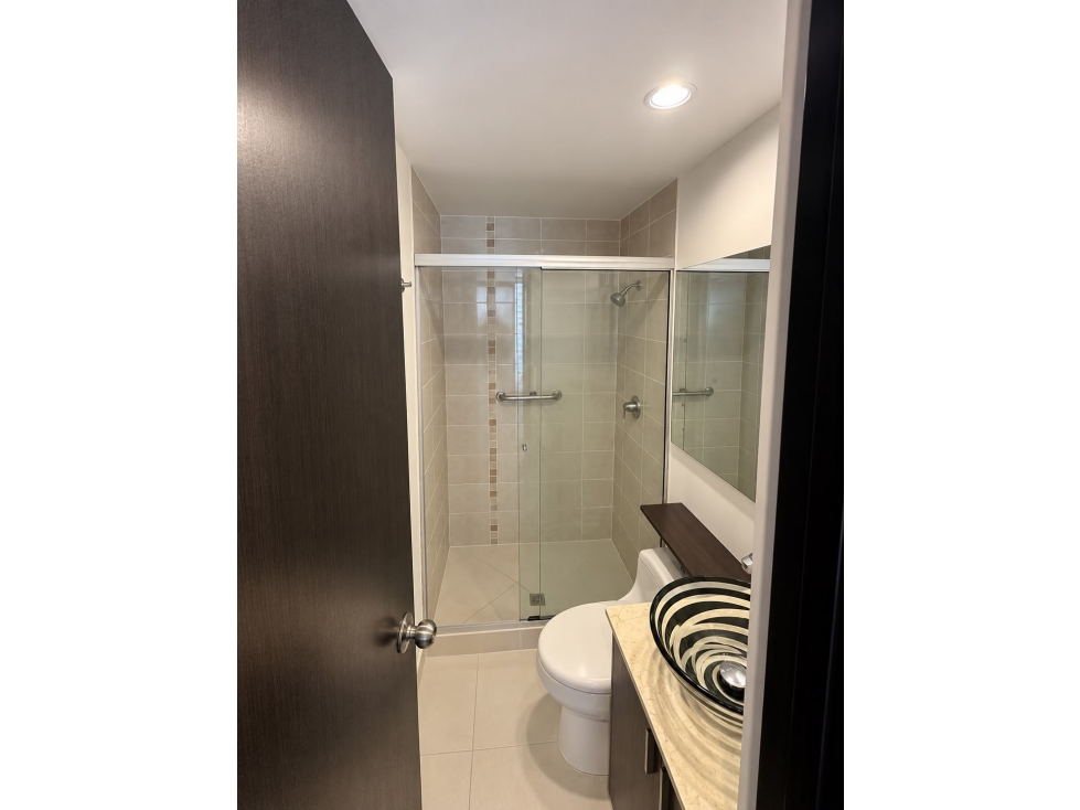 HERMOSO APARTAMENTO EN ARRIENDO CIUDAD DEL RÍO — foto 4