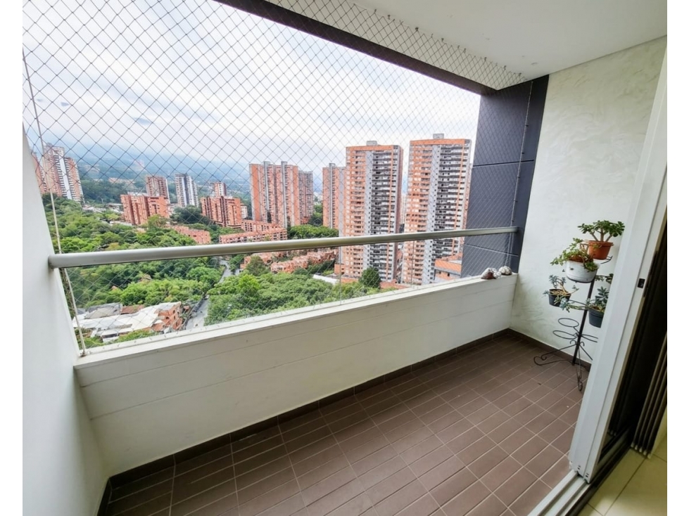 SE VENDE HERMOSO APARTAMENTO ITAGUI — foto 4