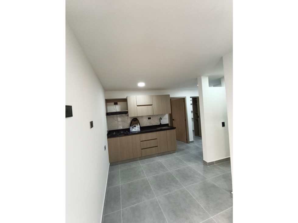 ¡APARTAMENTO PARA ESTRENAR EN ARRIENDO, CERCA DE LAURELES!