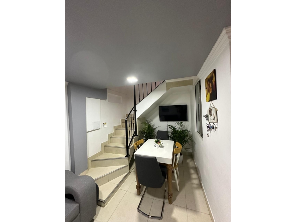 ¡SE VENDE HERMOSA CASA 3 NIVELES EN ROBLEDO-PAJARITO! — foto 3