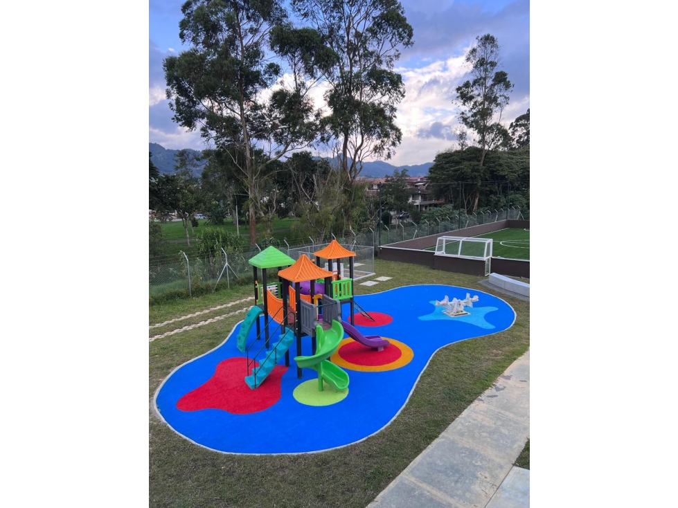 SE VENDE ESPECTACULAR LOTE EN UNIDAD CERRADA EN LA CEJA — foto 4