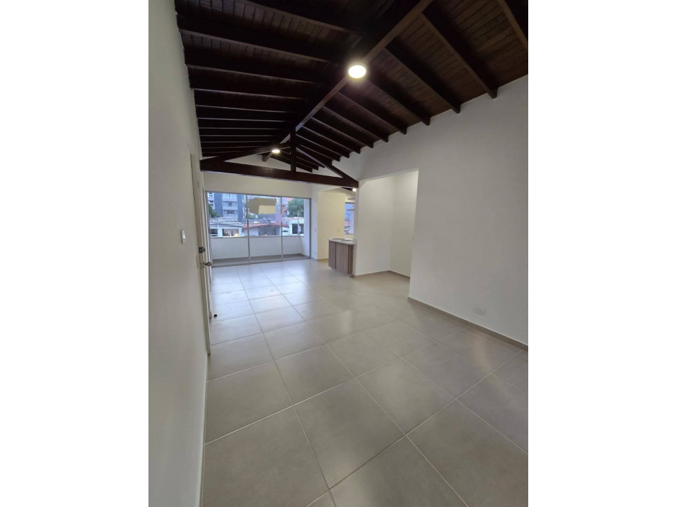 Se vende hermoso apartamento en Laureles — foto 2