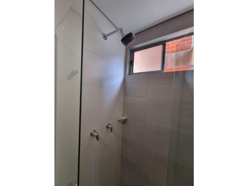 VENDO HERMOSO APARTAMENTO EN ITAGUI — foto 5