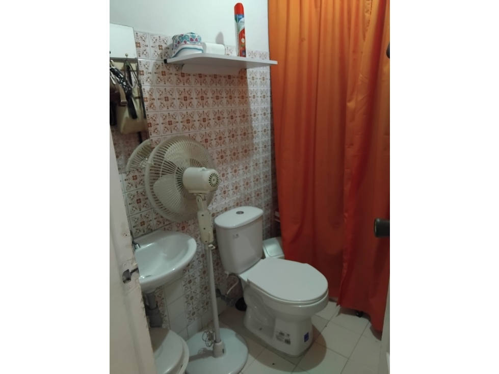 ARRIENDO ESPECTACULAR CASA AMPLIA EN LAURELES EL NOGAL — foto 5