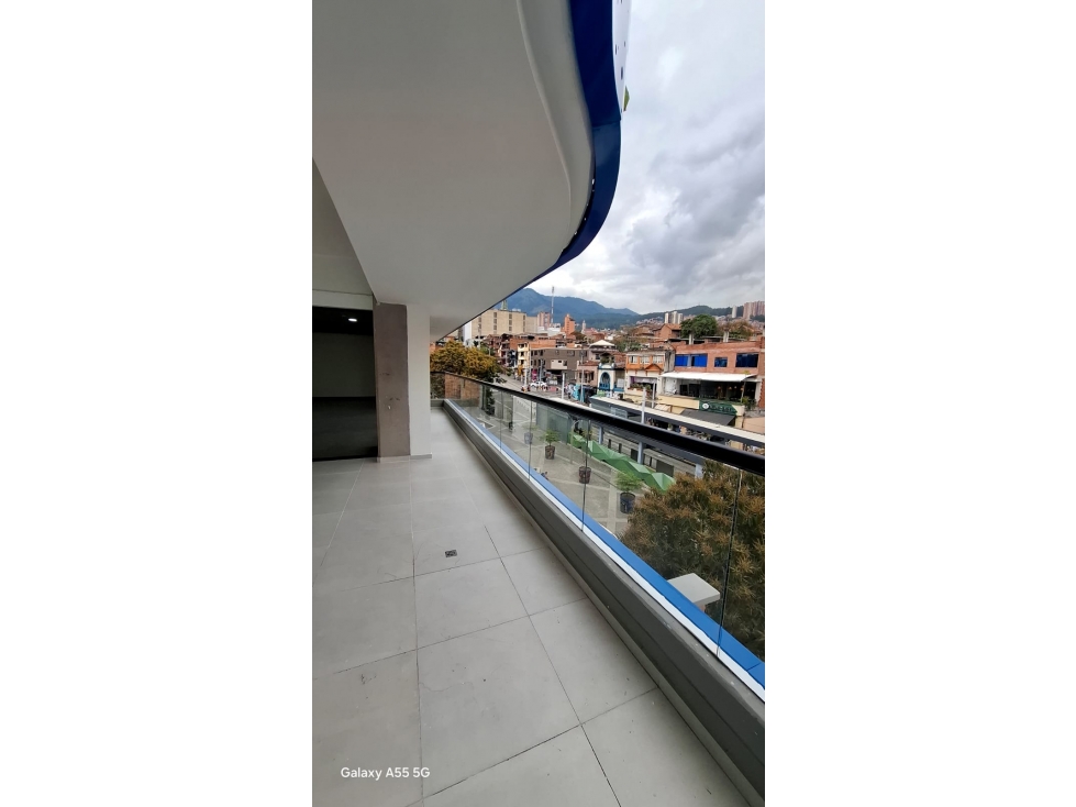 ARRIENDO Y VENTA DE ESPECTACULAR APARTAMENTO EN EL CENTRO DE MEDELLIN