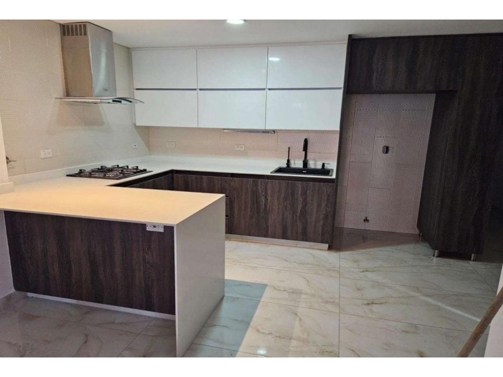 ARRIENDO HERMOSO APTO EN LAURESLES — foto 5