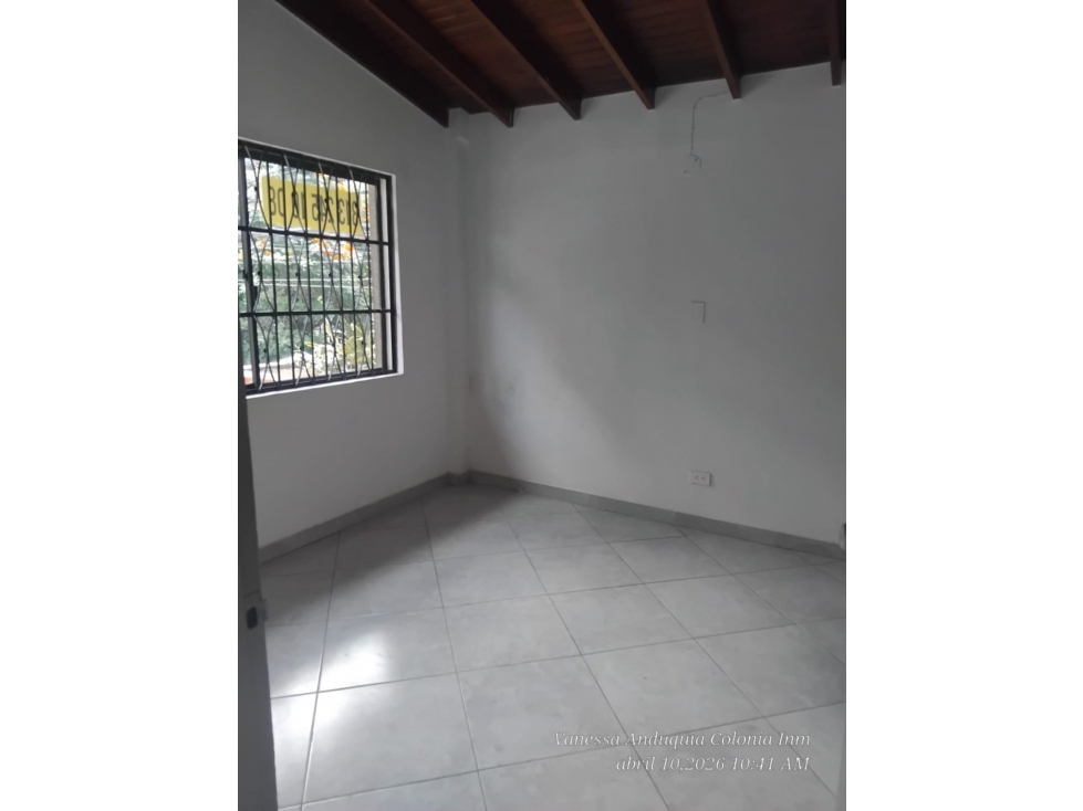 ARRIEDNO HAERMOSA CASA DE SEGUNDO PISO MUY CENTRAL — foto 5