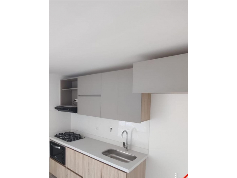 SE VENDE HERMOSA APARTAMENTO EN ENVIGADO CENTRAL — foto 5