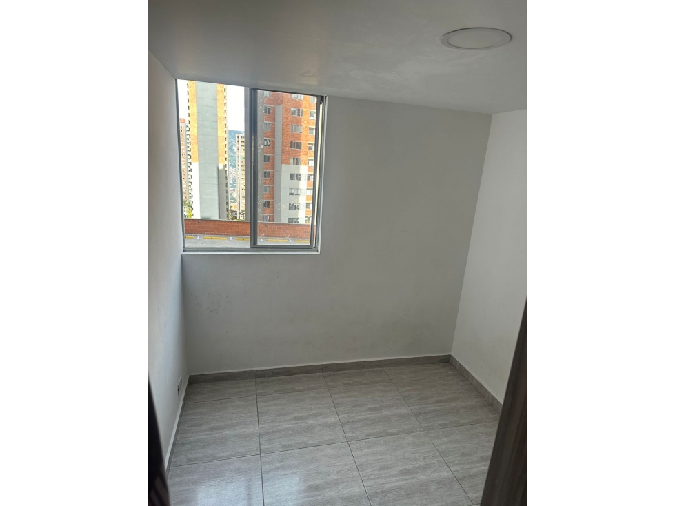 SE ARRIENDA BELLO APARTAMENTO EN ROBLEDO — foto 6