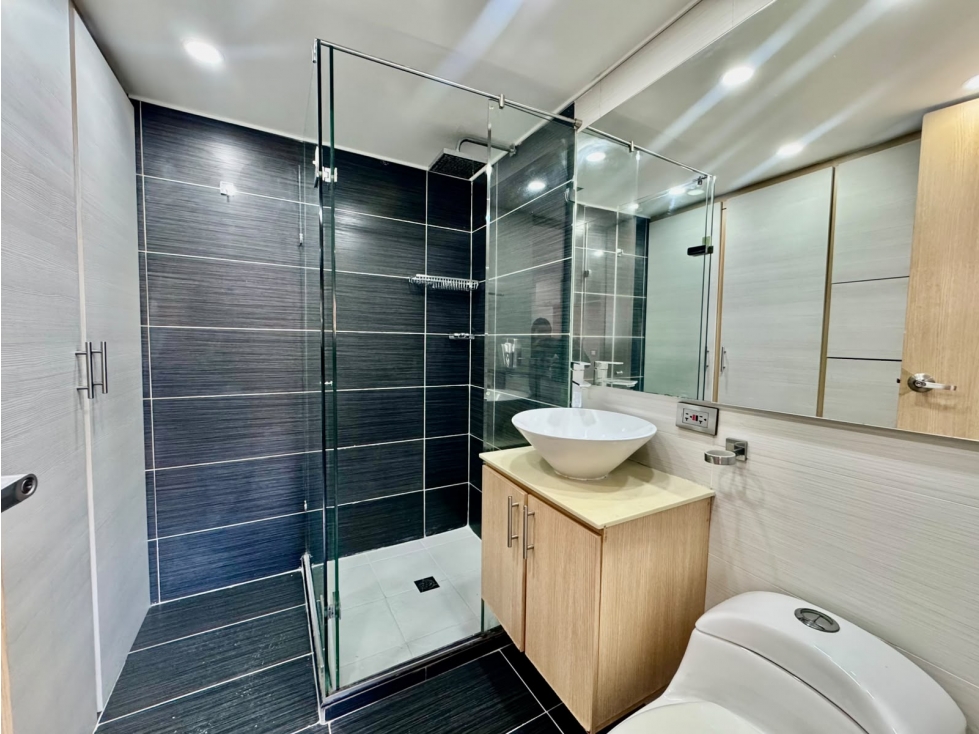 APARTAMENTO EN VENTA EN CALASANZ PARTE MEDIA — foto 5