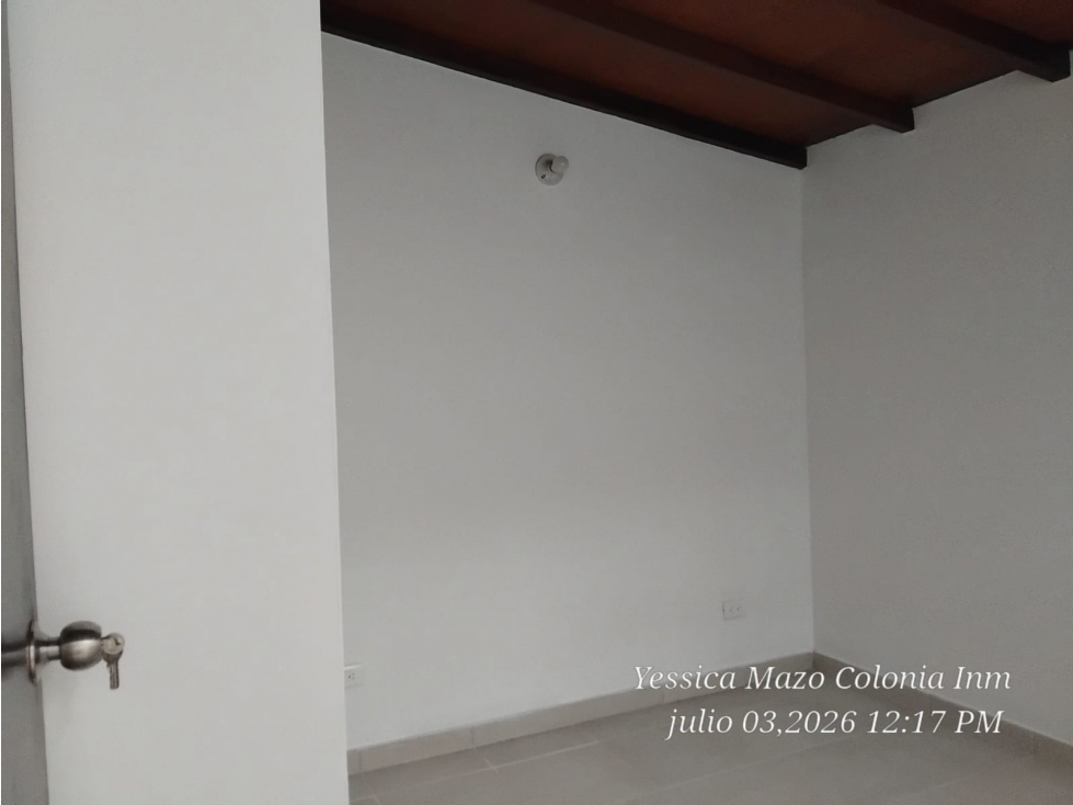 se arrienda apartamento en la avenida bolivariana — foto 5