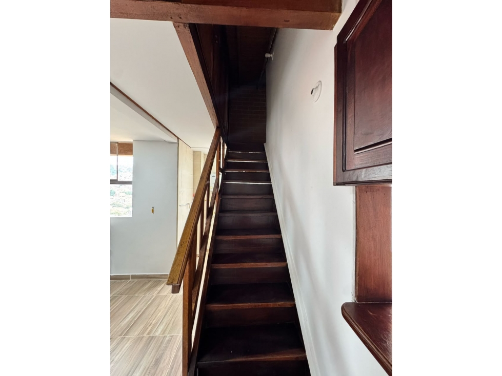 SE VENDE ACOGEDOR APARTAMENTO EN SANTA MONICA — foto 5