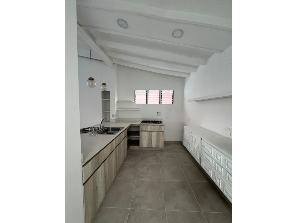 Se arrienda apartamento en laureles — foto 3