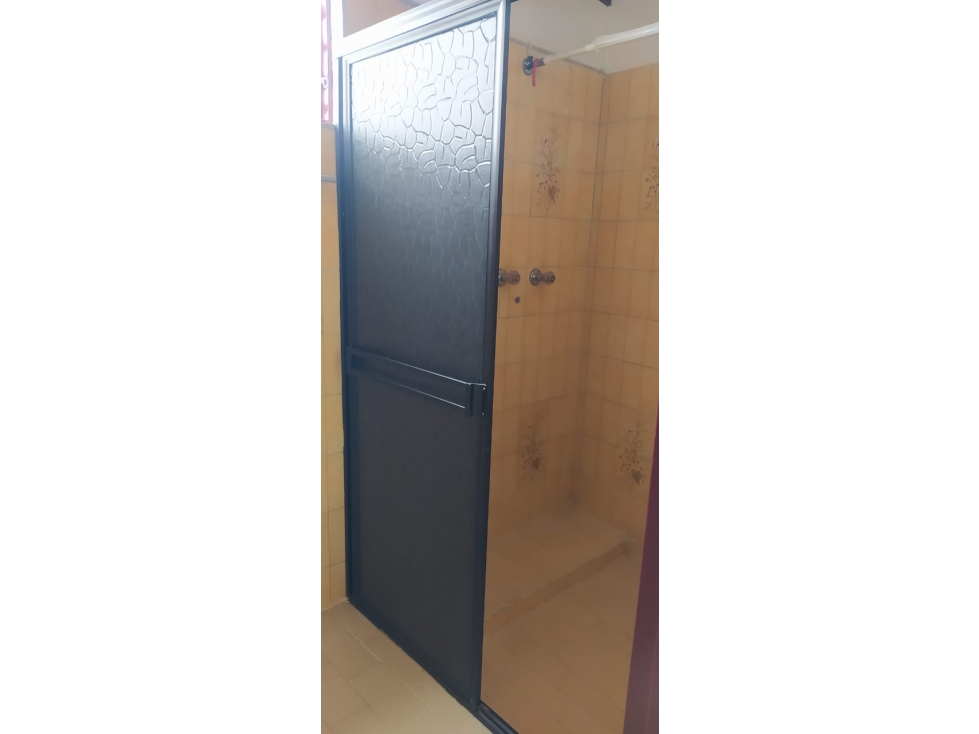 Arriendo casa muy amplia en la castellana — foto 6