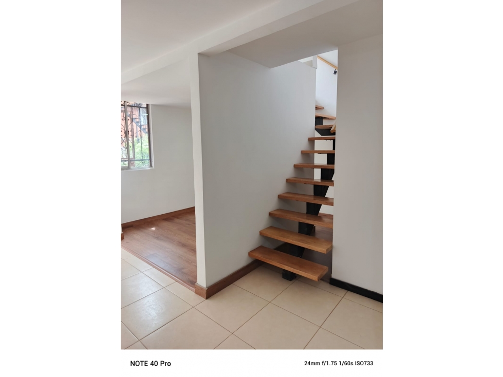 VENDO ESPECTACULAR CASA BIFAMILIAR EN ROBLEDO CASAS DE SAN MARTIN — foto 6