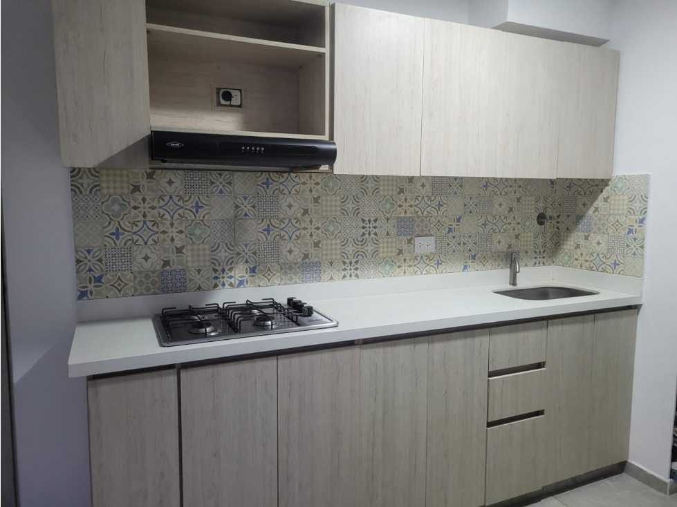 SE ARRIENDA AMPLIO APTO EN LA ESTRELLA INMACULADA — foto 6