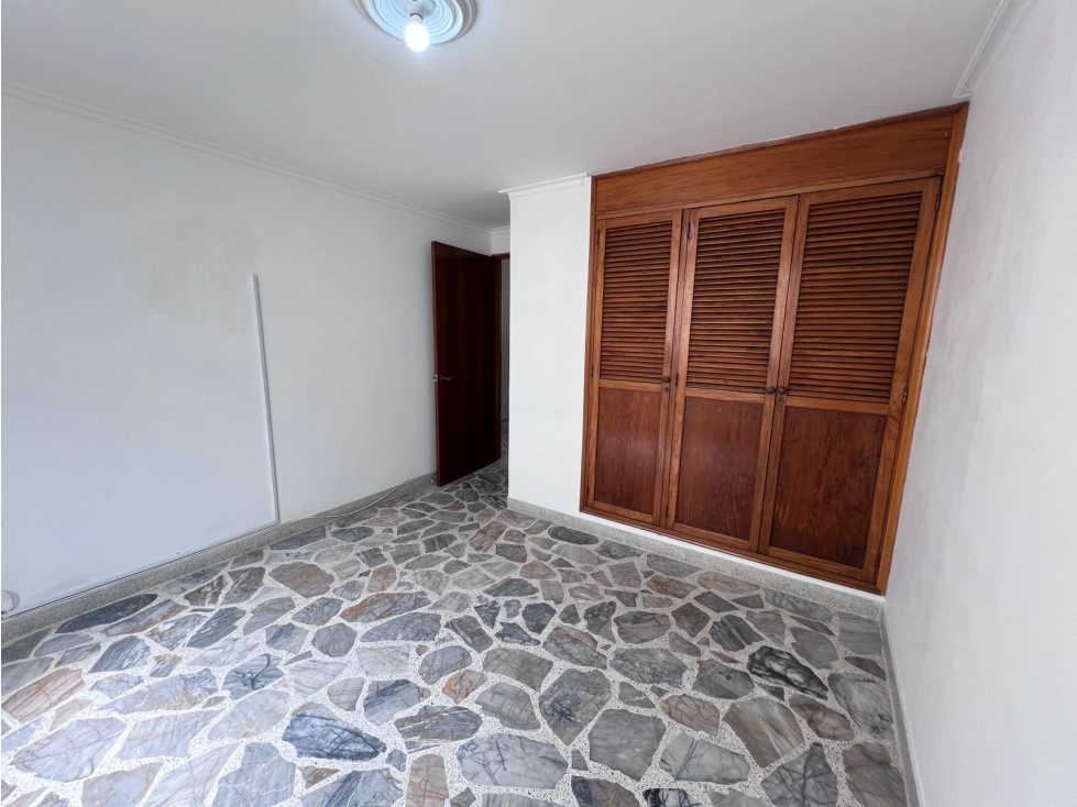 SE VENDE HERMOSO APARTAMENTO EN LAURELES — foto 6