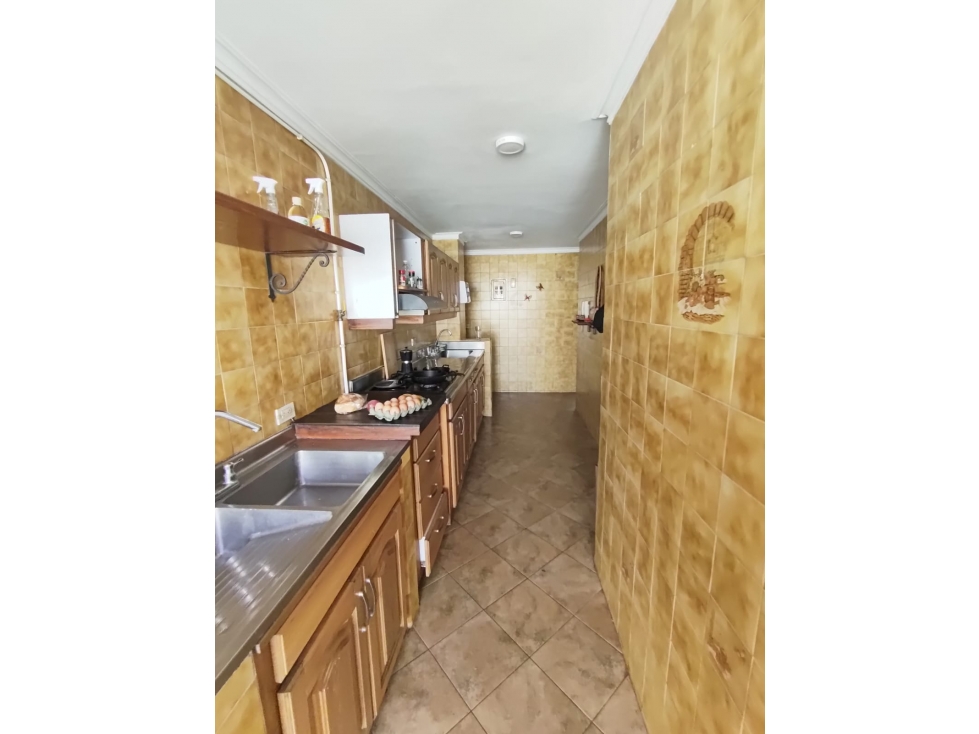 ARRIENDO HERMOSO APTO EN LAURELES A POCOS MINUTOS AV 80 — foto 6