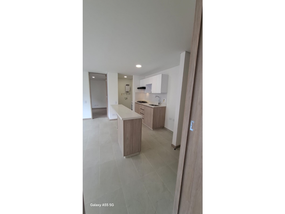 SE ARRIENDA HERMOSO APARTAMENTO NUEVO PARA ESTRENAR EN SABANETA — foto 6