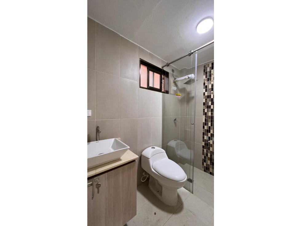 ¡SE ARRIENDA APARTAMENTO EN ENVIGADO CENTRAL! — foto 6