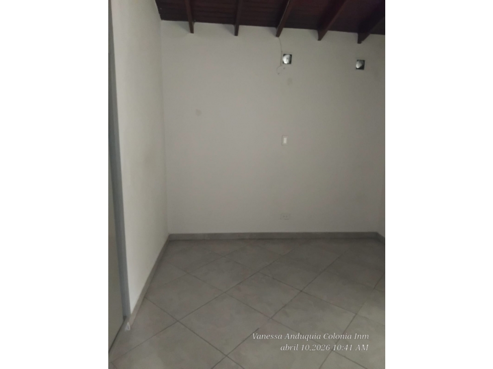 ARRIEDNO HAERMOSA CASA DE SEGUNDO PISO MUY CENTRAL — foto 6