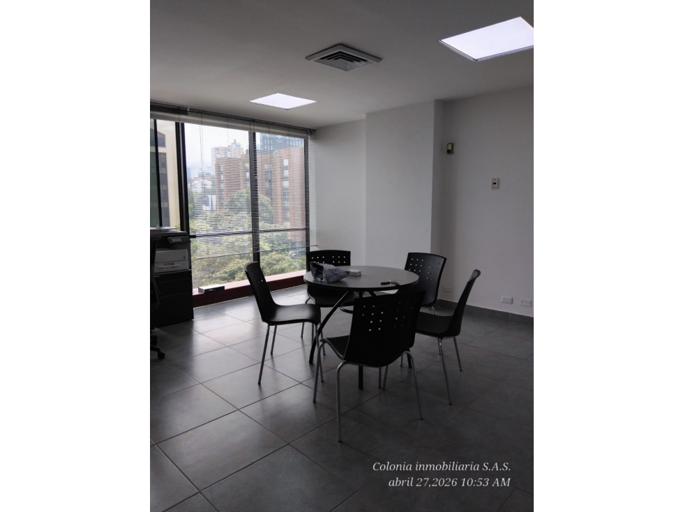 SE ARRIENDA Y SE VENDE ESPECTACULAR OFICINA EN LA AGUACATALA — foto 2