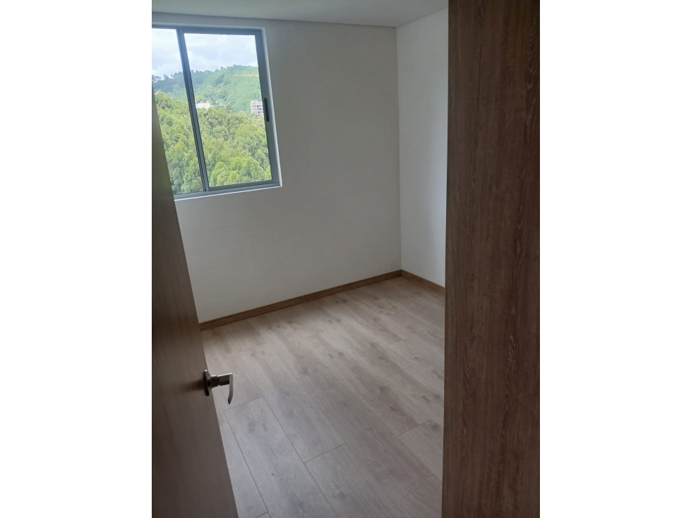 SE ARRIENDA ESPECTACULAR APARTAMENTO EN ENVIGADO — foto 6