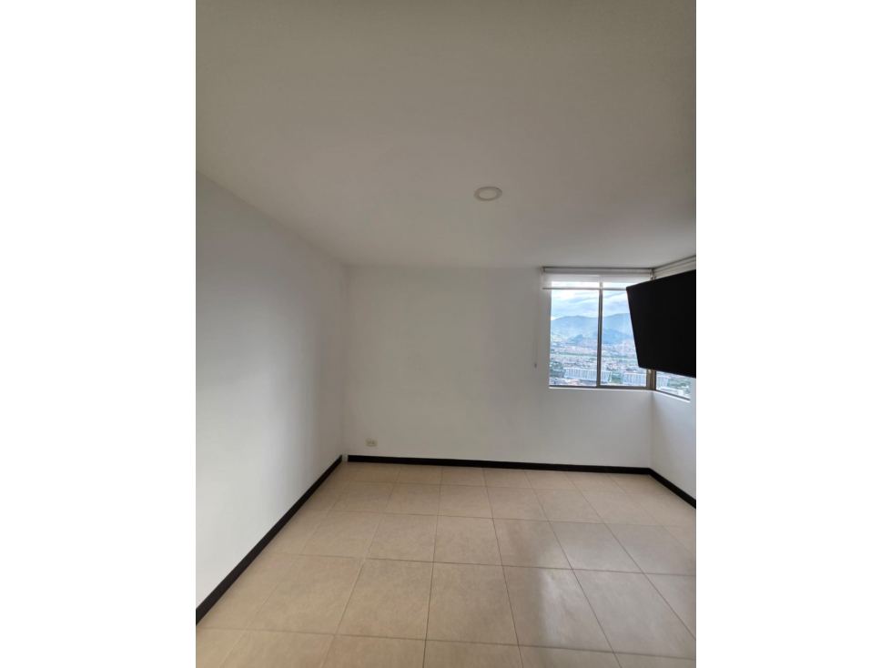 Se arrienda apartamento en loma del indio — foto 6