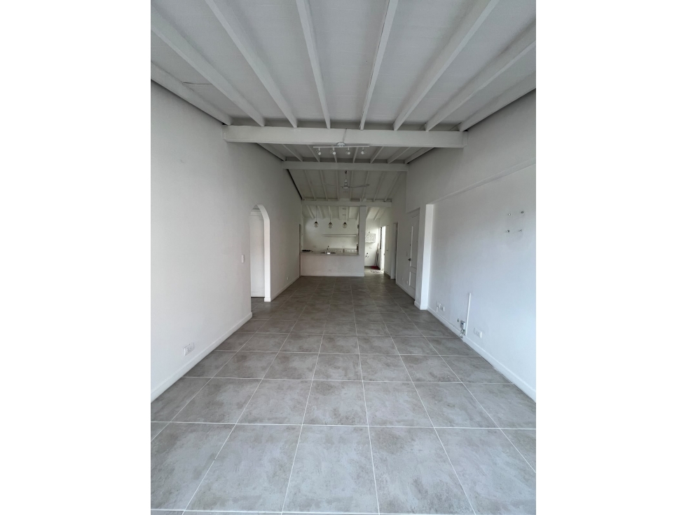 Se arrienda apartamento en laureles — foto 4