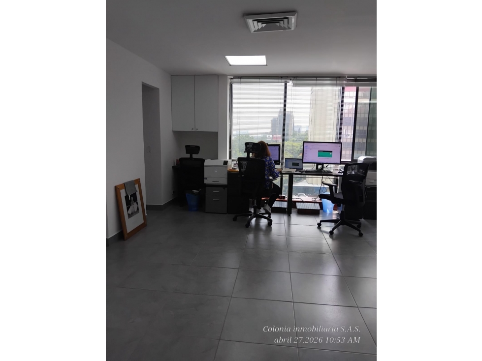 SE ARRIENDA Y SE VENDE ESPECTACULAR OFICINA EN LA AGUACATALA — foto 3
