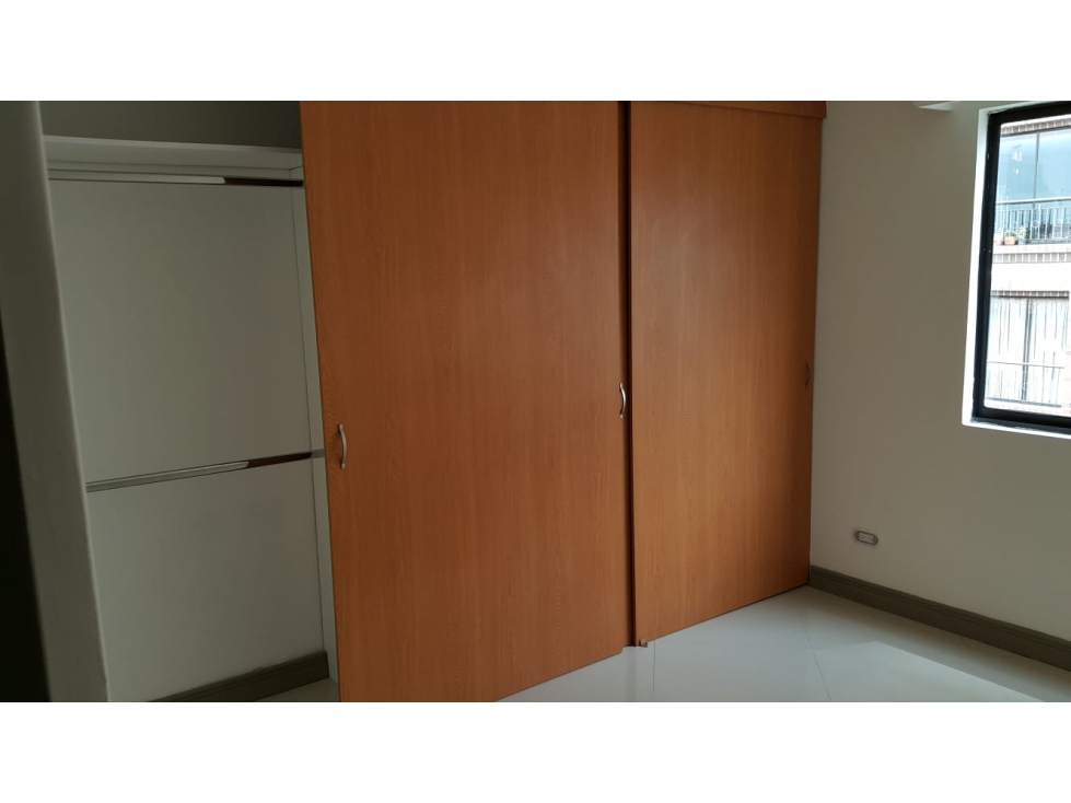 SE ARRIENDA APARTAMENTO CERCA A LA ESTACION DEL METRO — foto 5