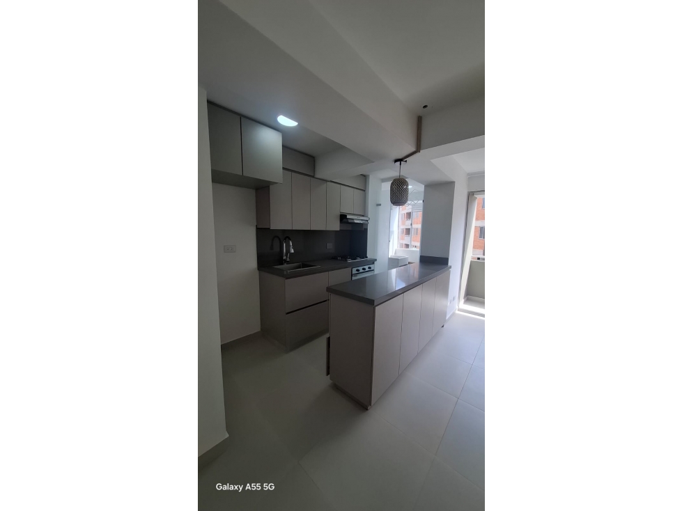 SE ARRIENDA HERMOSO APARTAMENTO PARA ESTRENAR SAN GABRIEL ITAGUI — foto 2