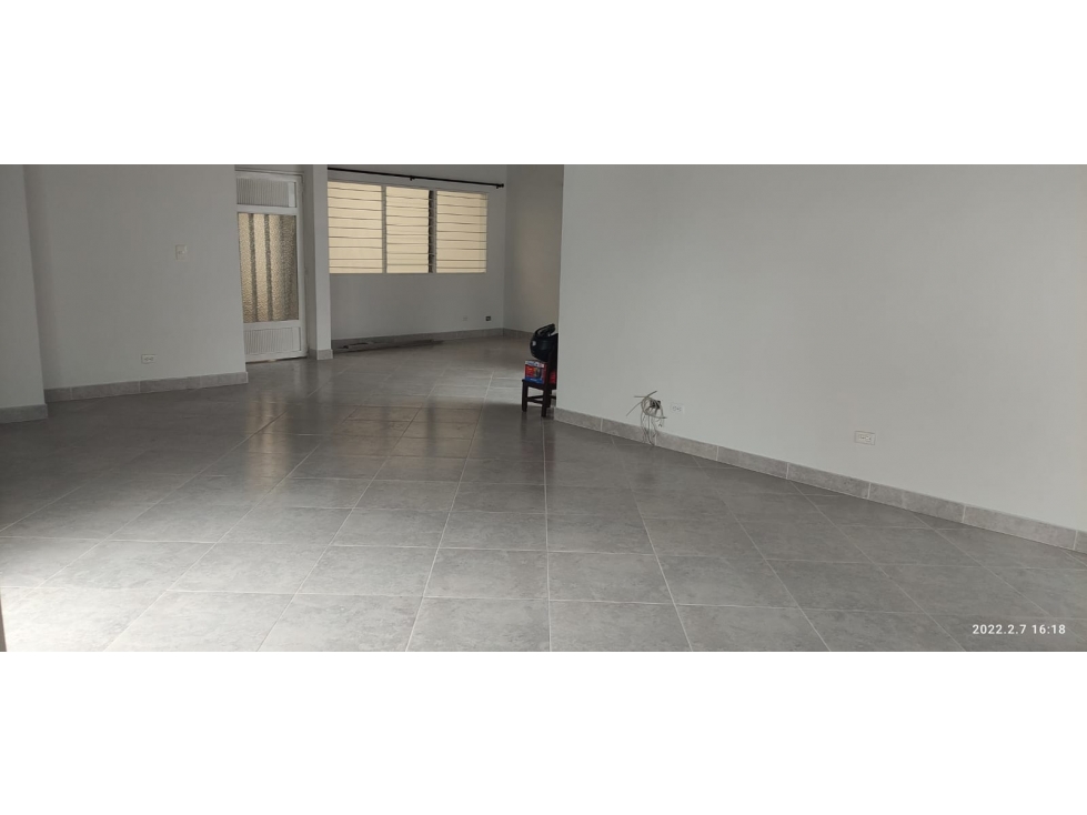ARRIENDO HERMOSO APTO GRANDE EN CALSANZ — foto 2