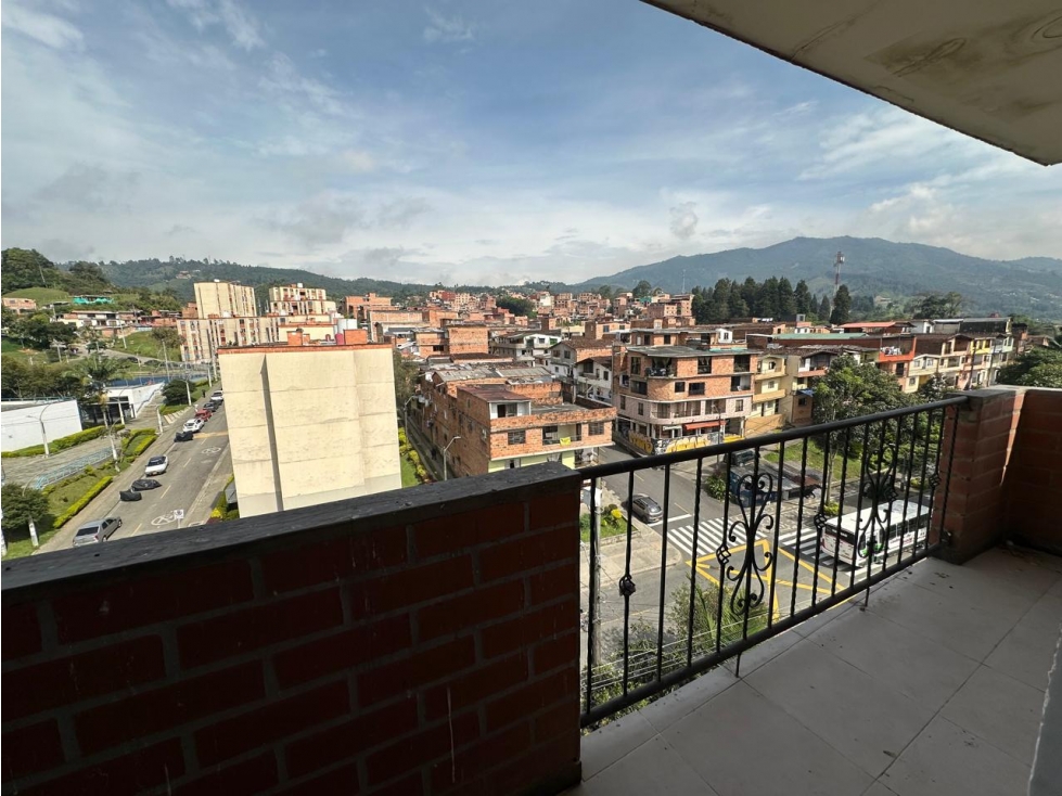 VENDO HERMOSO APARTAMENTO EN CALDAS 5 PISO SIN ASCENSOR