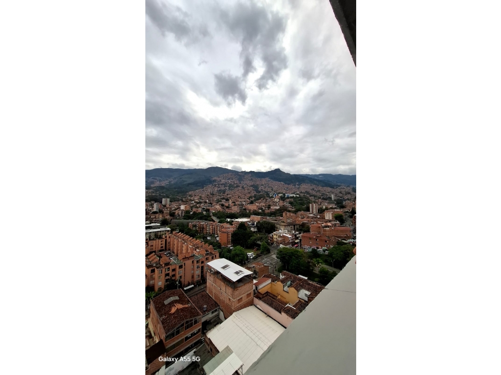 ARRIENDO Y VENTA DE ESPECTACULAR APARTAMENTO EN EL CENTRO DE MEDELLIN — foto 3