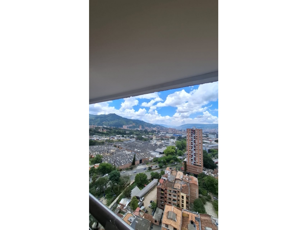 SE ARRIENDA HERMOSO APARTAMENTO EN SABANETA CALLE LARGA