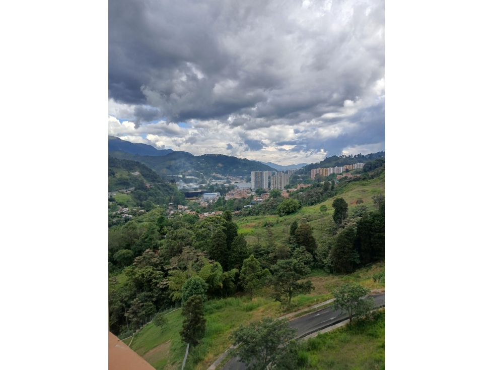 SE ARRIENDA ESPECTACULAR APARTAMENTO EN LA TABLAZA
