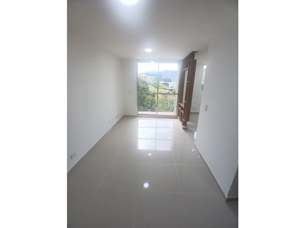 SE ARRIENDA ESPECTACULAR APARTAMENTO EN LA ESTRELLA — foto 2