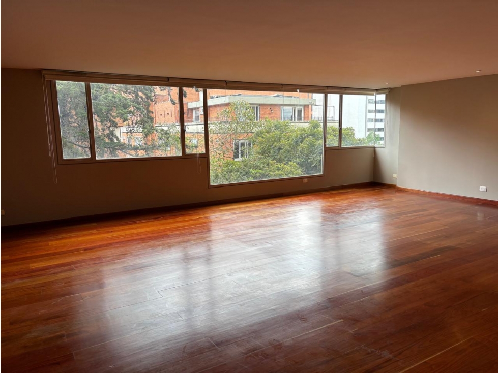 Amplio apartamento para Arriendo en Rosales bajo - 2